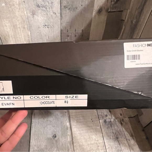 FASHIONNOVA
Extra Credit Booties size 8.5 - Picture 3 of 5